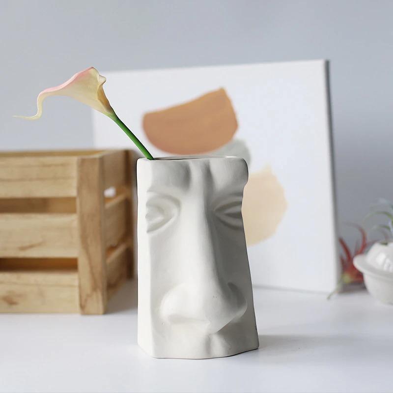 Four Elements Vase Nose
