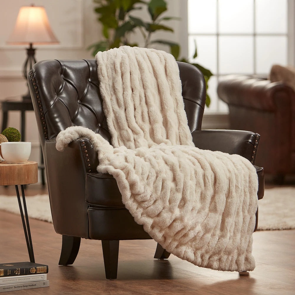 Chic Casa Faux Fur Blanket Off White