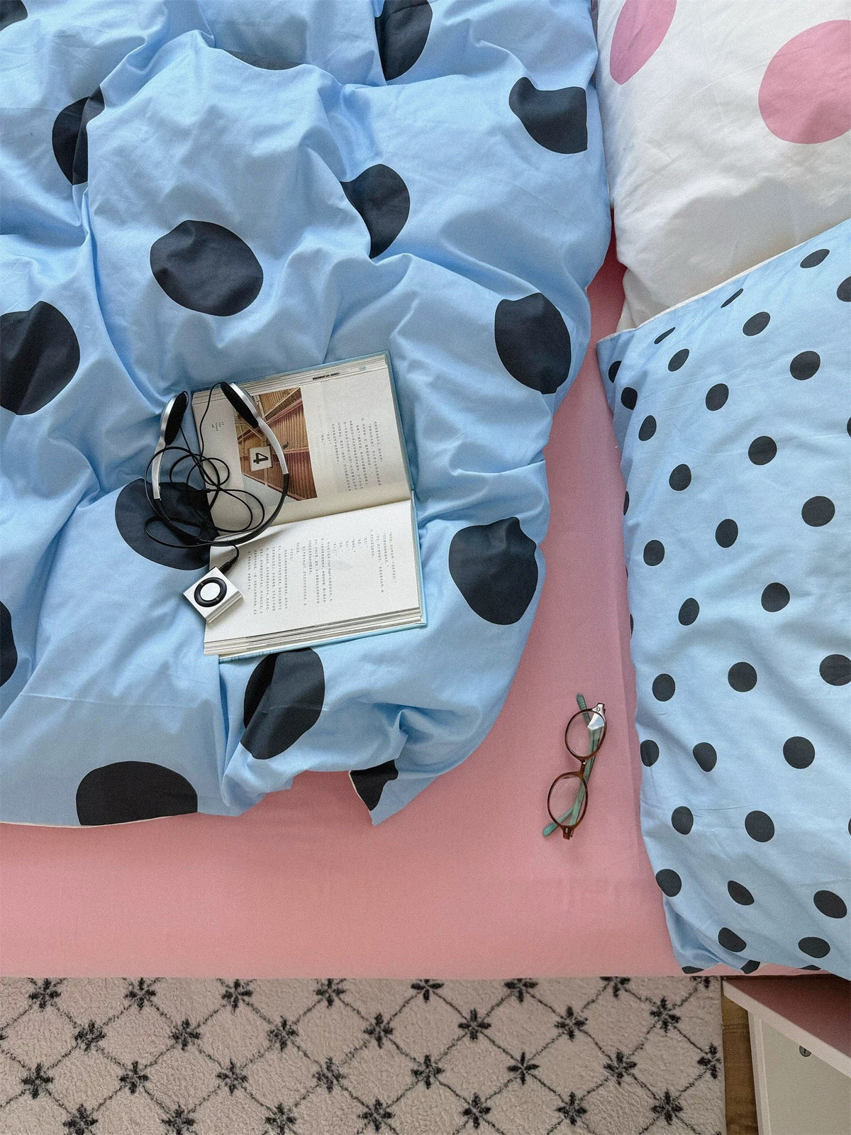Blue and Pink Bedding Set