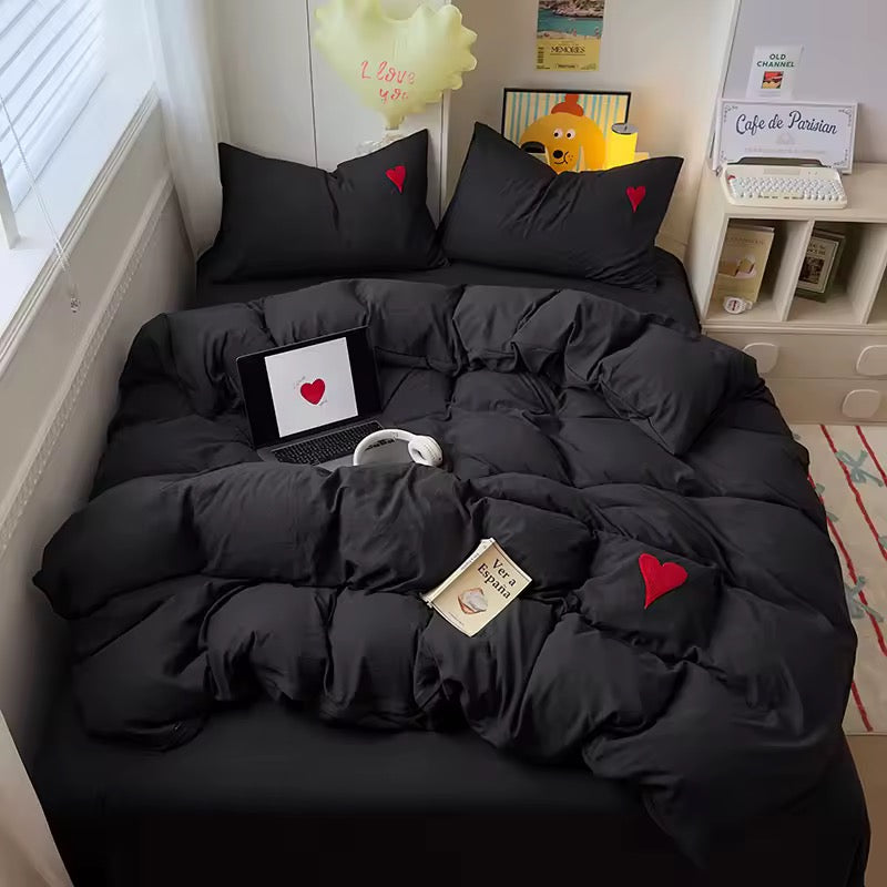 White Heart Coquette Bedding Set Black