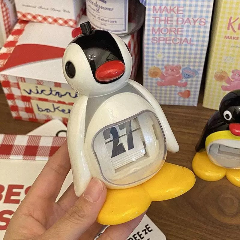 Penguin Calendar White