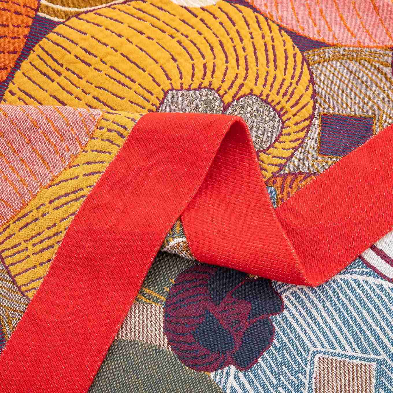 Cotton Blanket with Floral Pattern