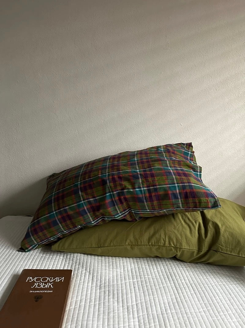 Multicolor Plaid Pillowcase