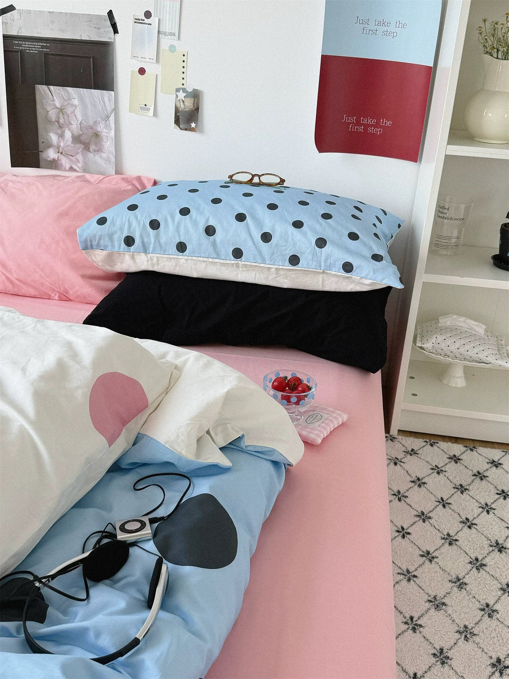 Blue and Pink Bedding Set