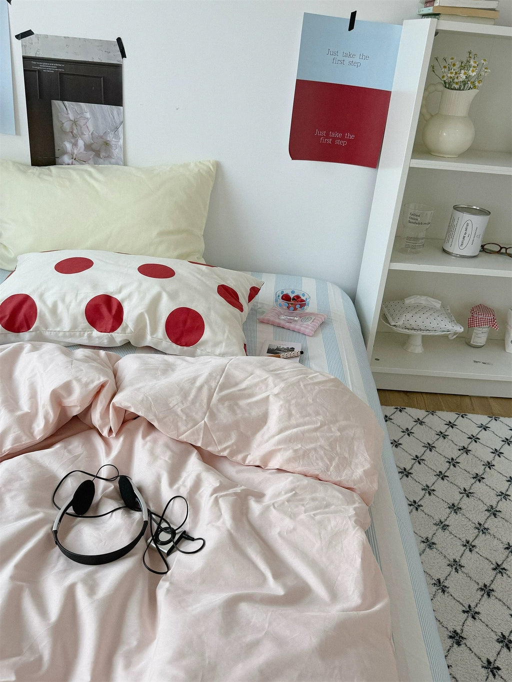Preppy Polka Dot Bedding Set
