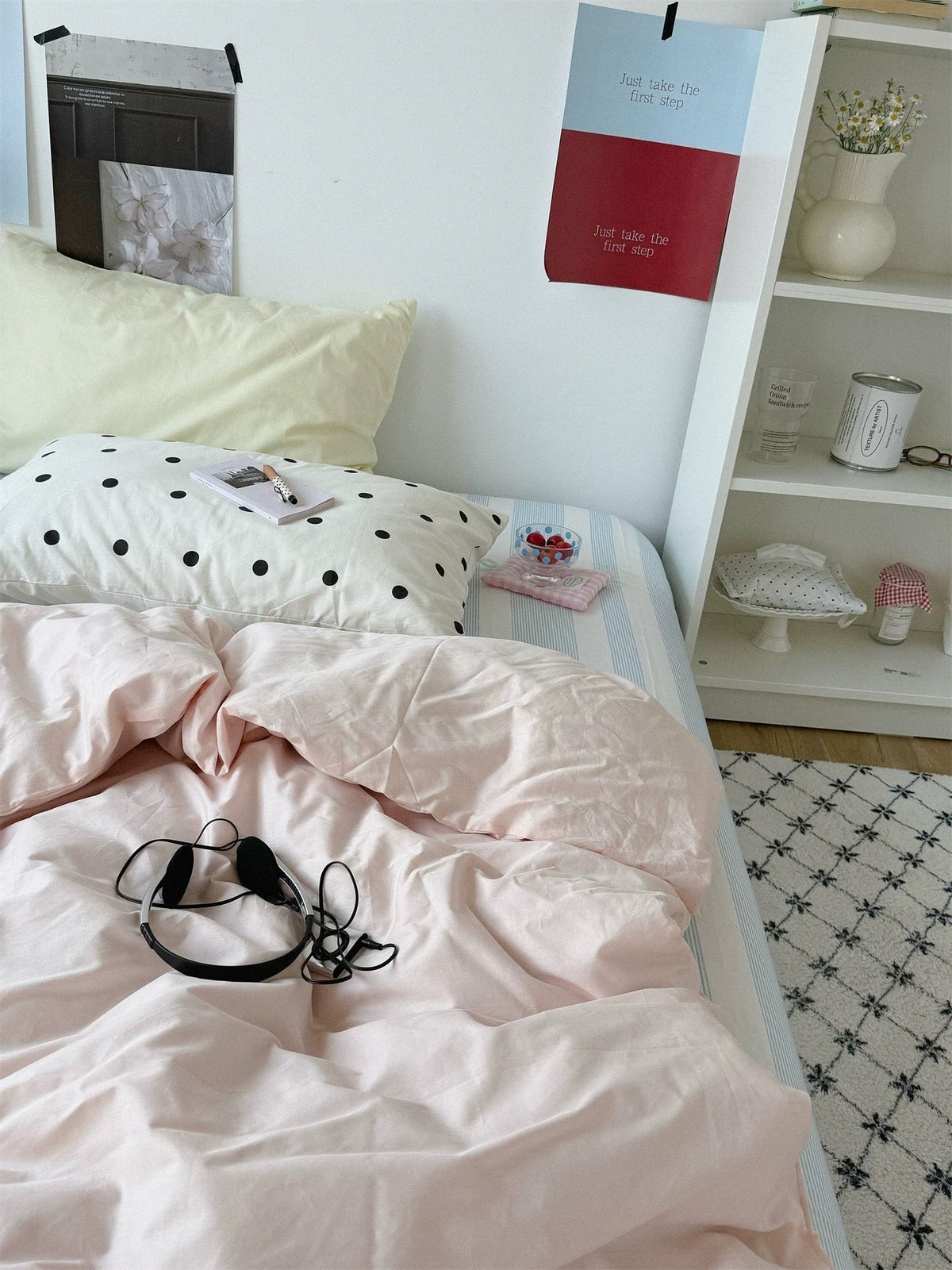 Preppy Polka Dot Bedding Set