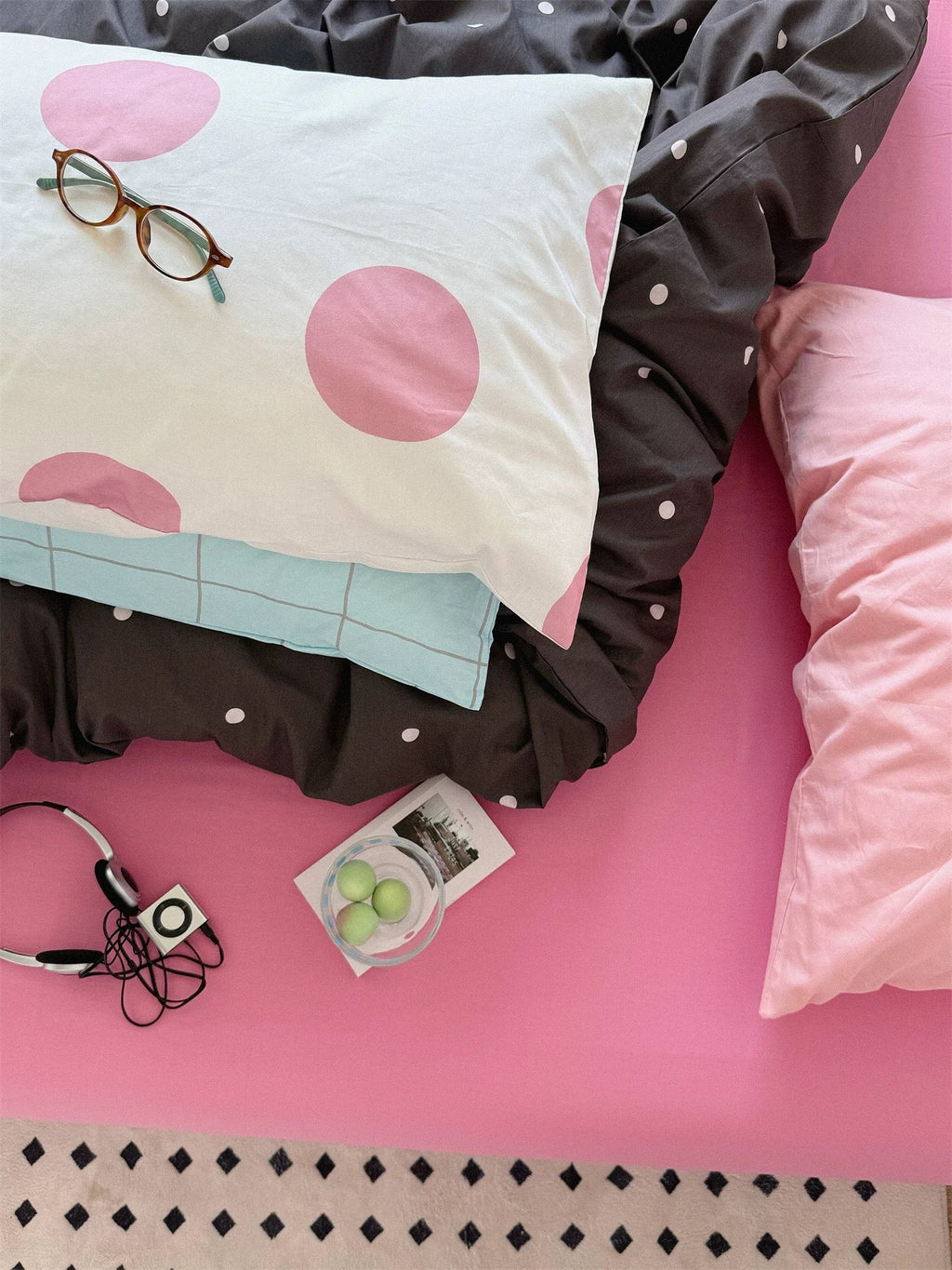 Pink and Gray Bedding Set