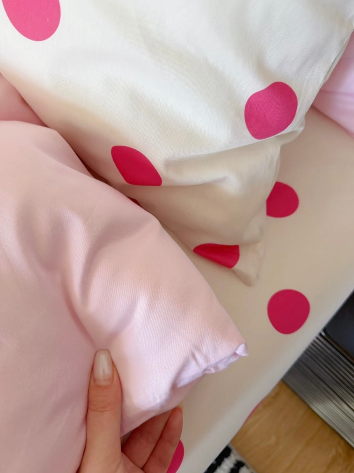 Pink Polka Dot Bedding Set
