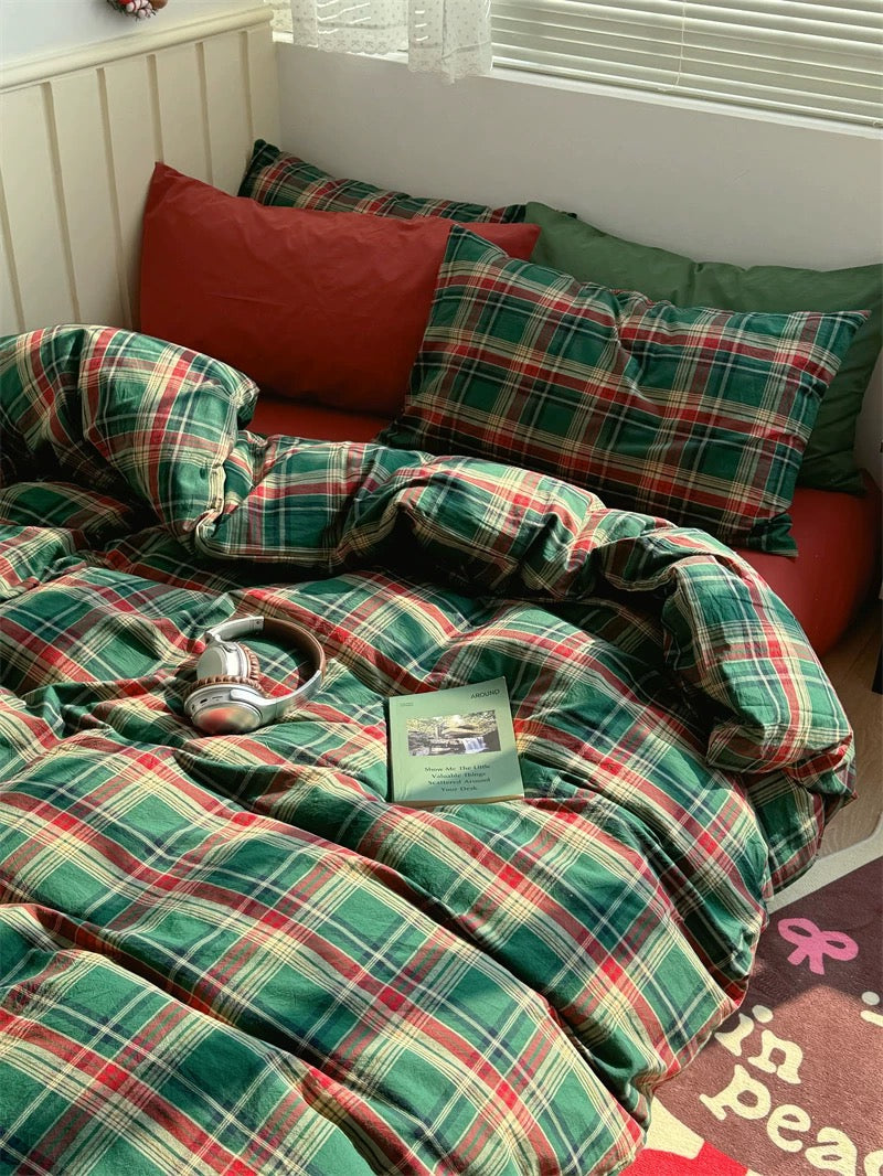 Dark Academia Aesthetic Green Plaid Bedding Set