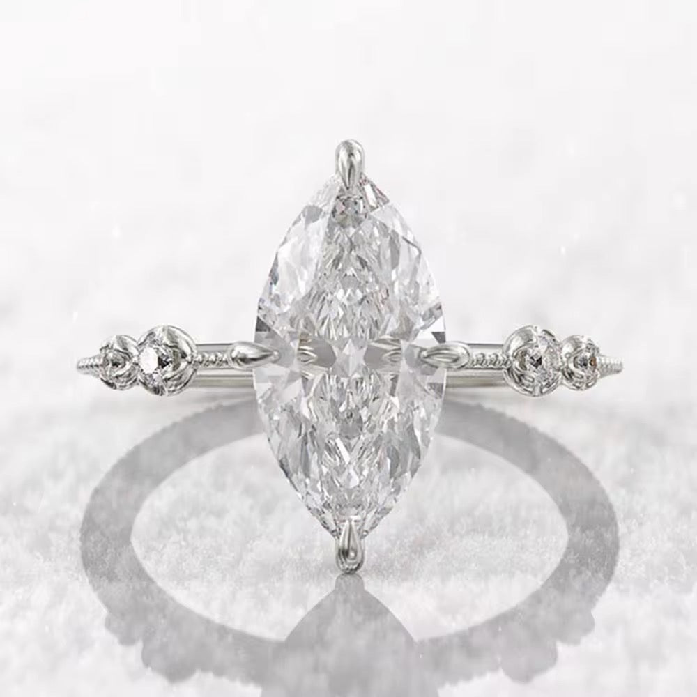 Aesthetic Crystal Ring Silver