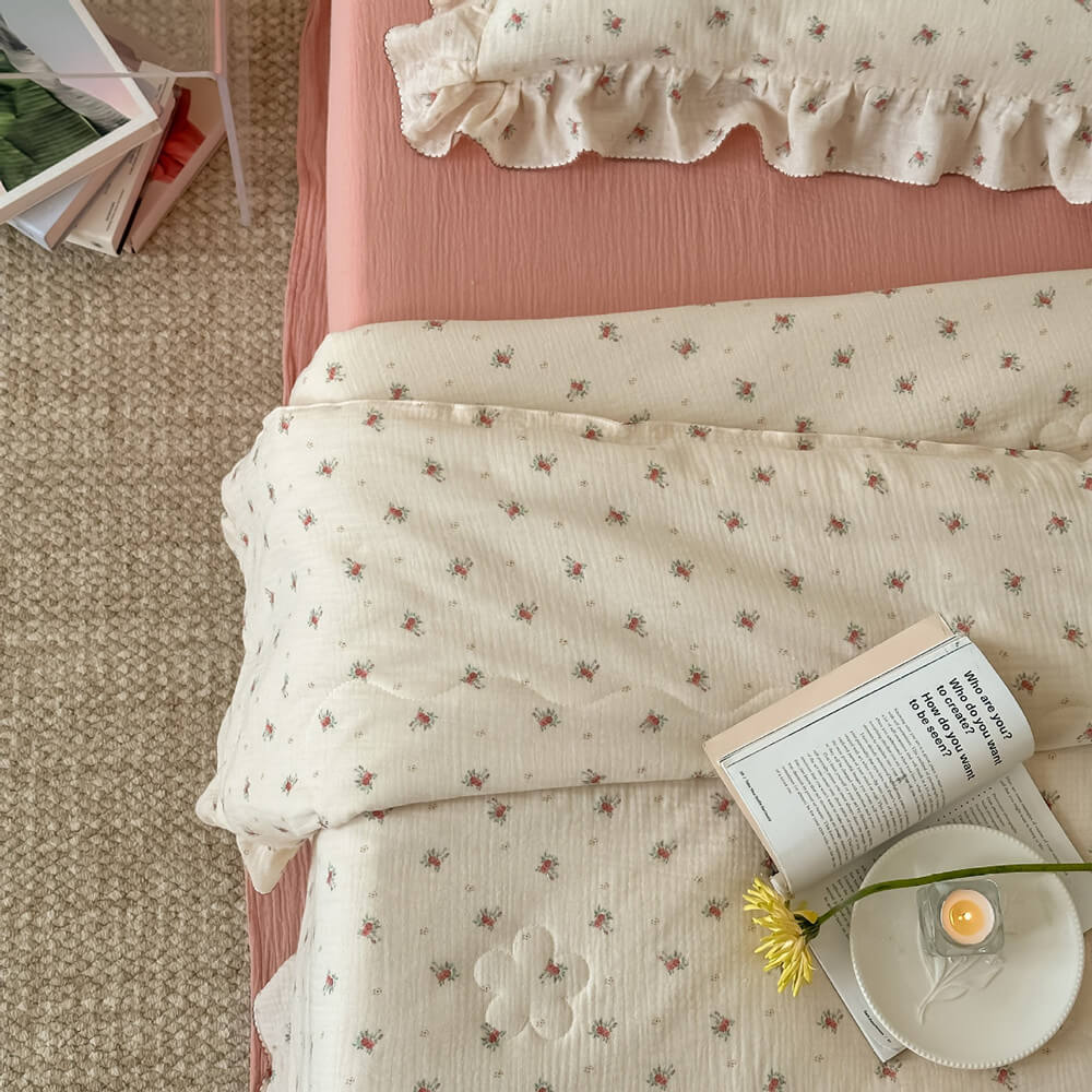 Tiny Rose Muslin Quilt – Ruffle Edge Cotton Bedding