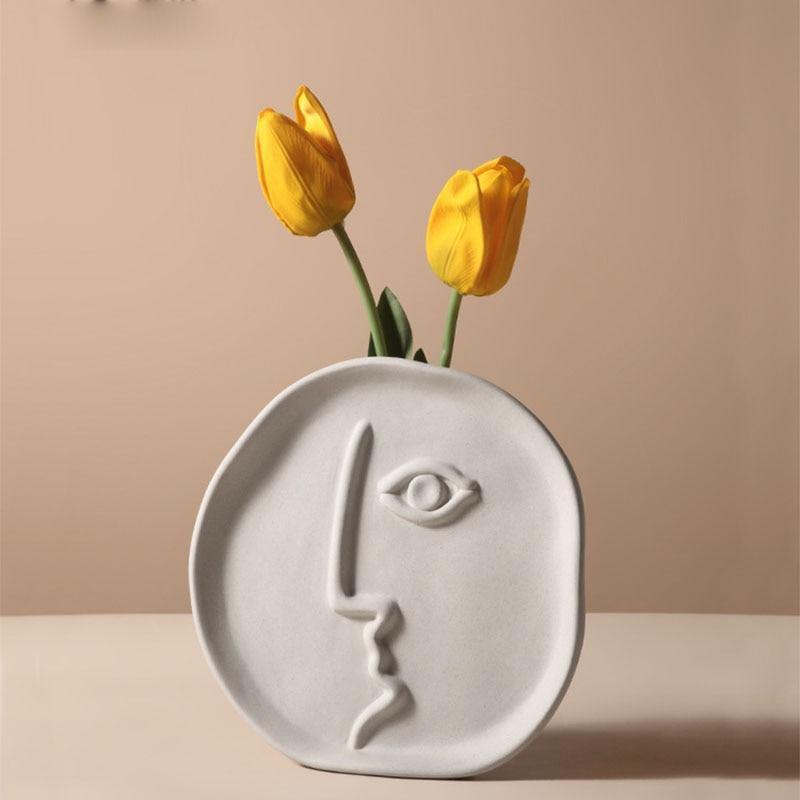 MuseMorph™ Abstract Vase Round Face