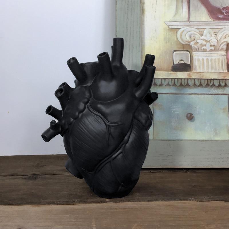 Heart-Shaped Ceramic Vase Black