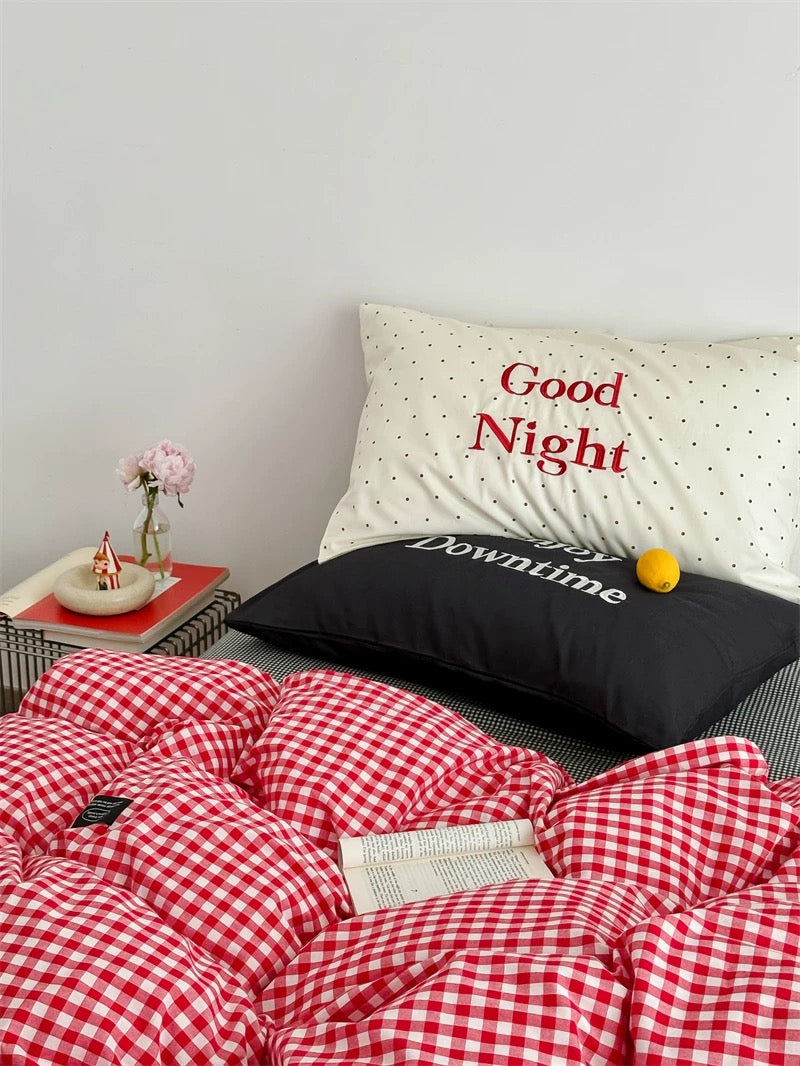 Black & Red Preppy Gingham Bedding Set