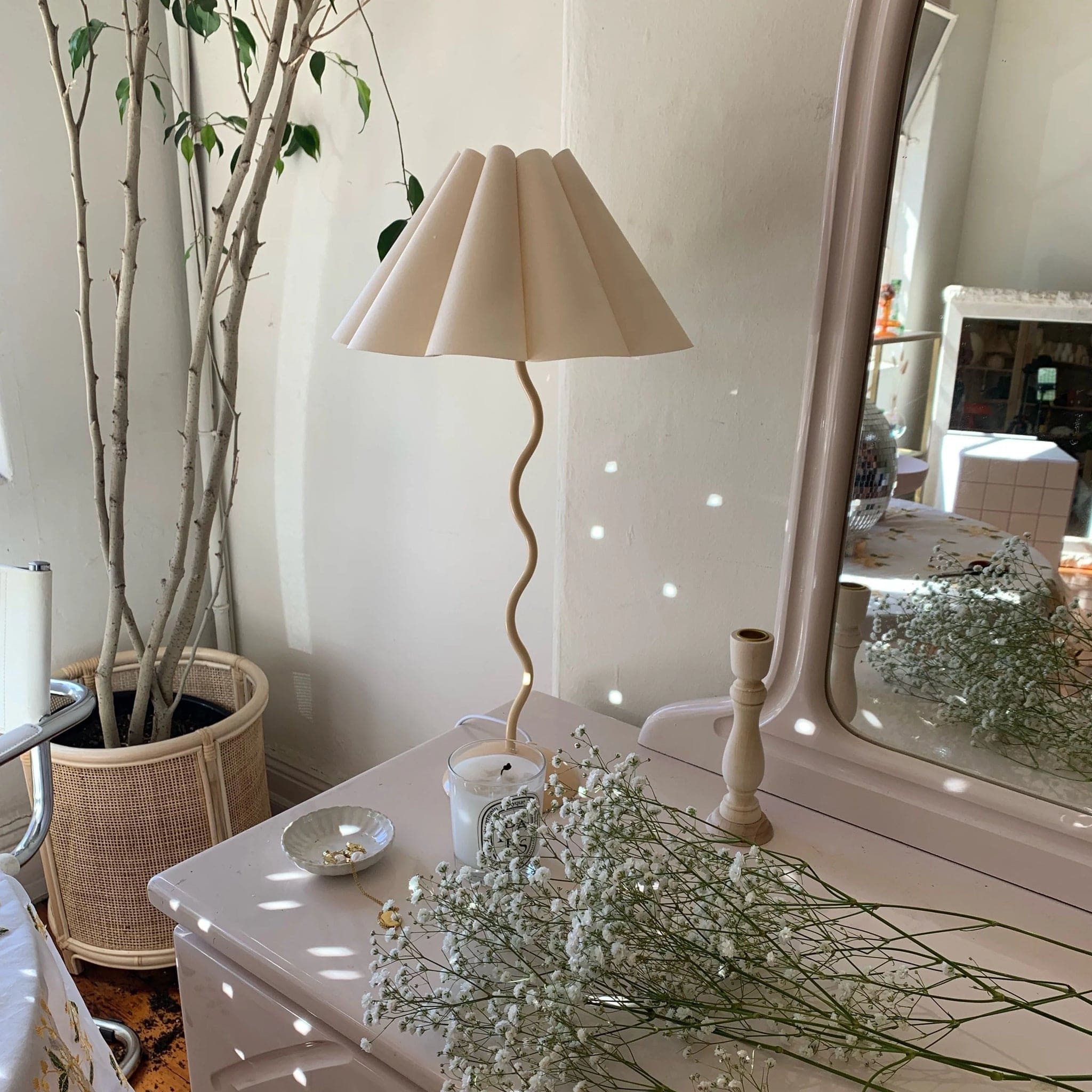 Tulip Squiggle Lamp