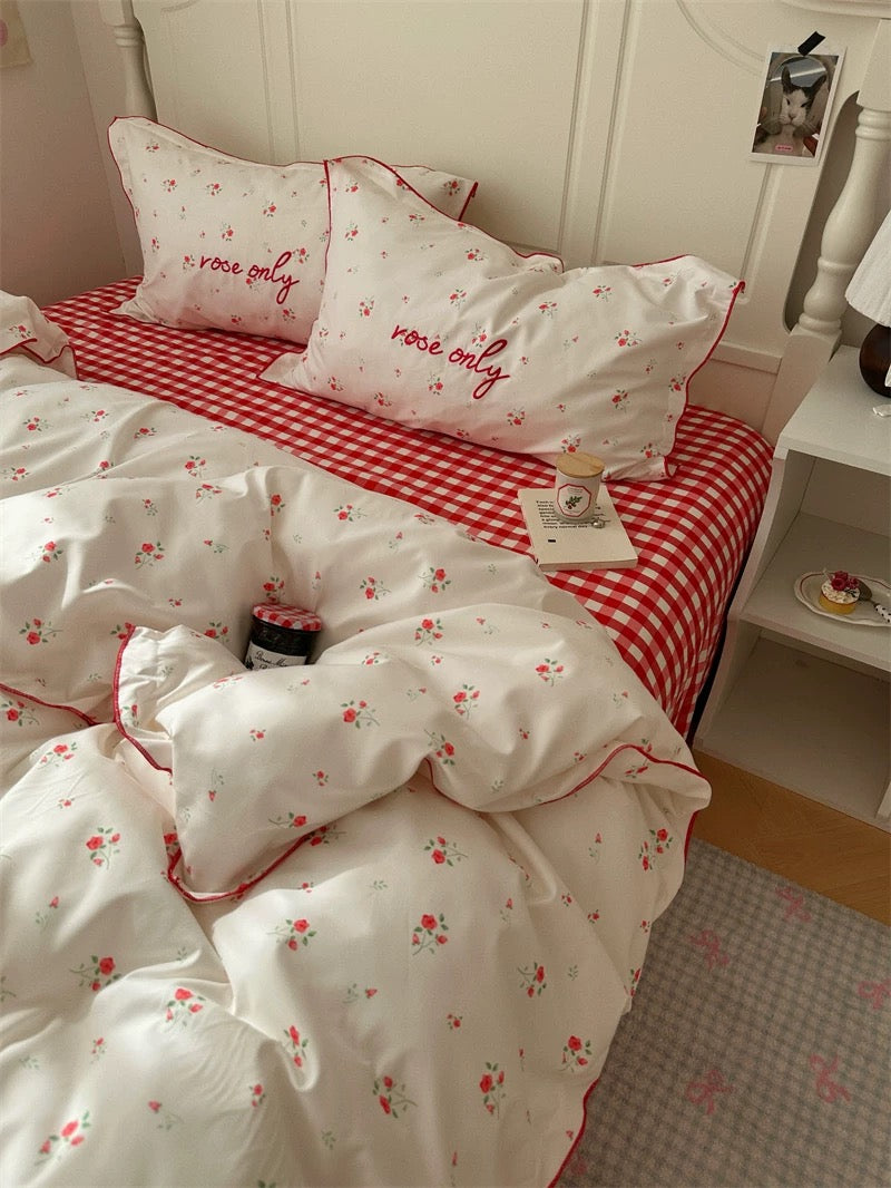 Coquette Rose Plaid Bedding Set