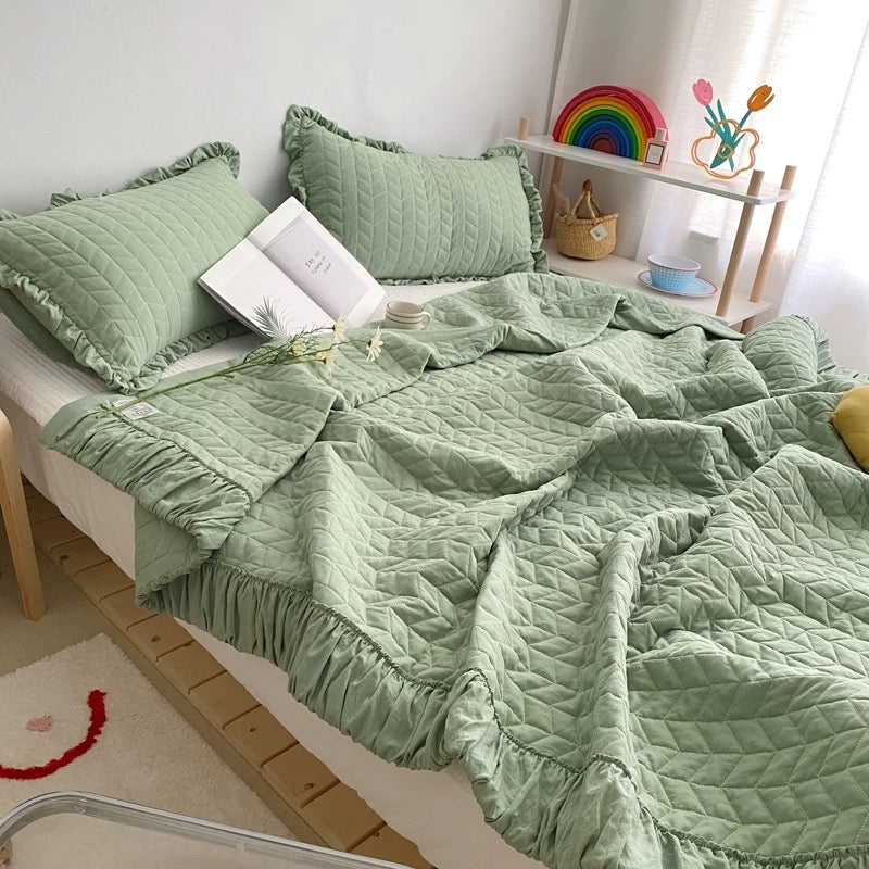Cozy Ruffles Bedding Set Green