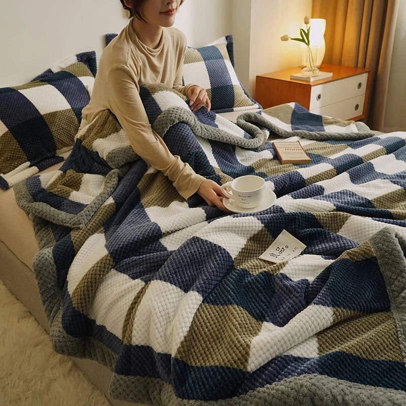 Plaid Throw Blanket - Super Warm with Timeless Pattern