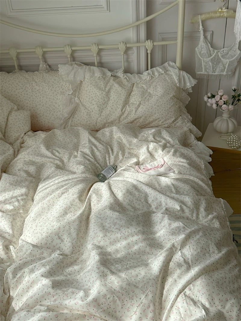 Coquette Ditsy Floral Duvet Cover Set