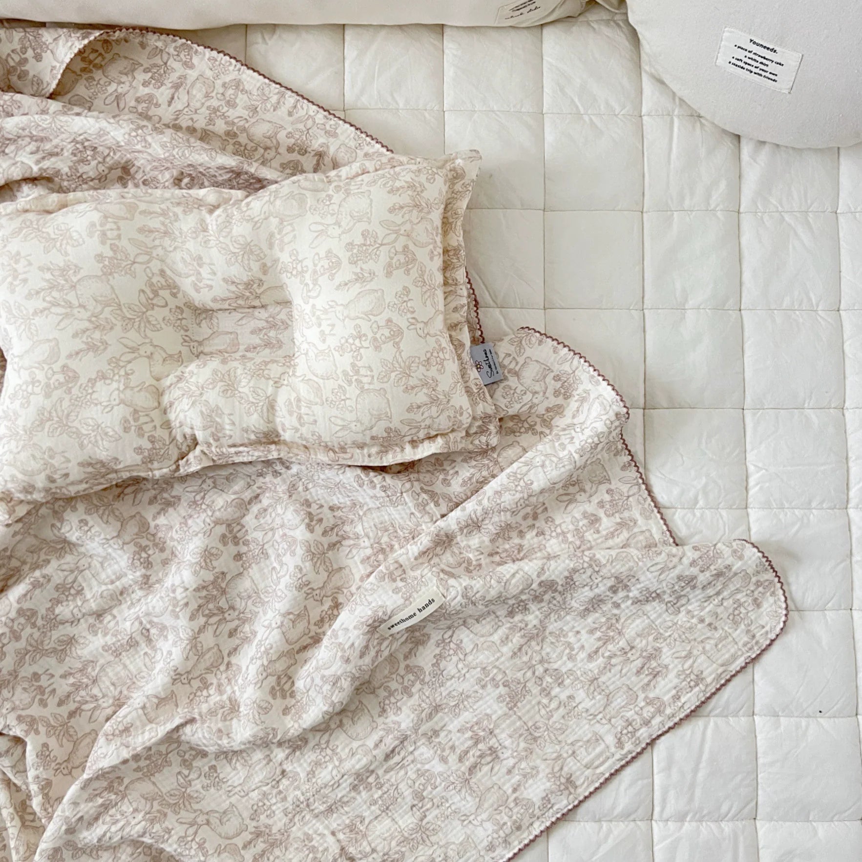 Cute Animal Muslin Blanket – Soft Cotton Baby Blanket