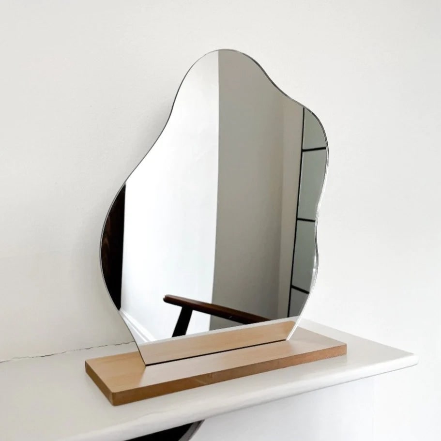 Wavy Mirror