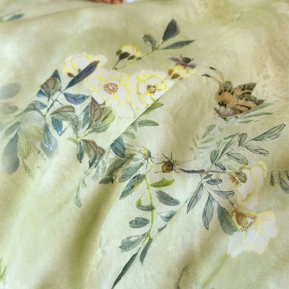 Floral Ruffled Comforter – Soft TENCEL™ Bedding