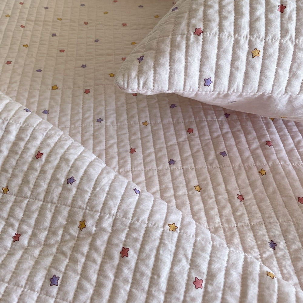 Star Print Cotton Quilt – Lightweight & Breathable Bedding