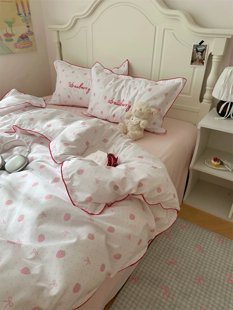 Dollette-inspired Strawberry Bedding Set