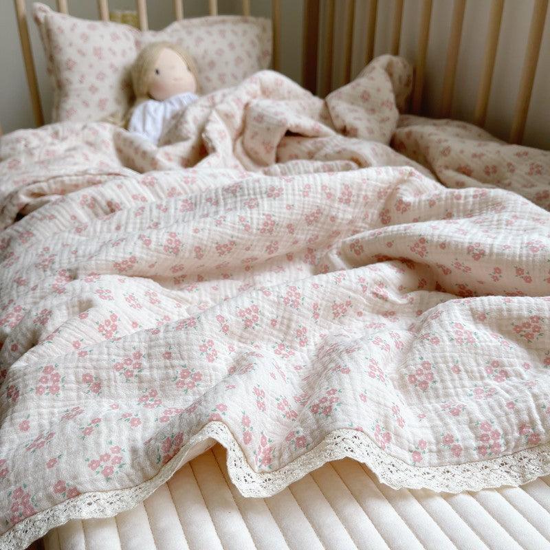 Sweet Ditsy Floral Baby Comforter – Cotton Muslin with Lace Trim