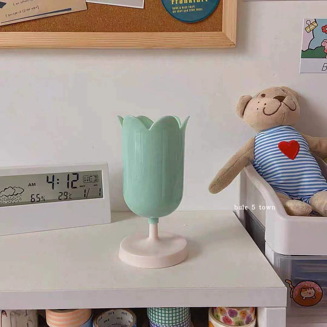 Tulip Pen Holder Green