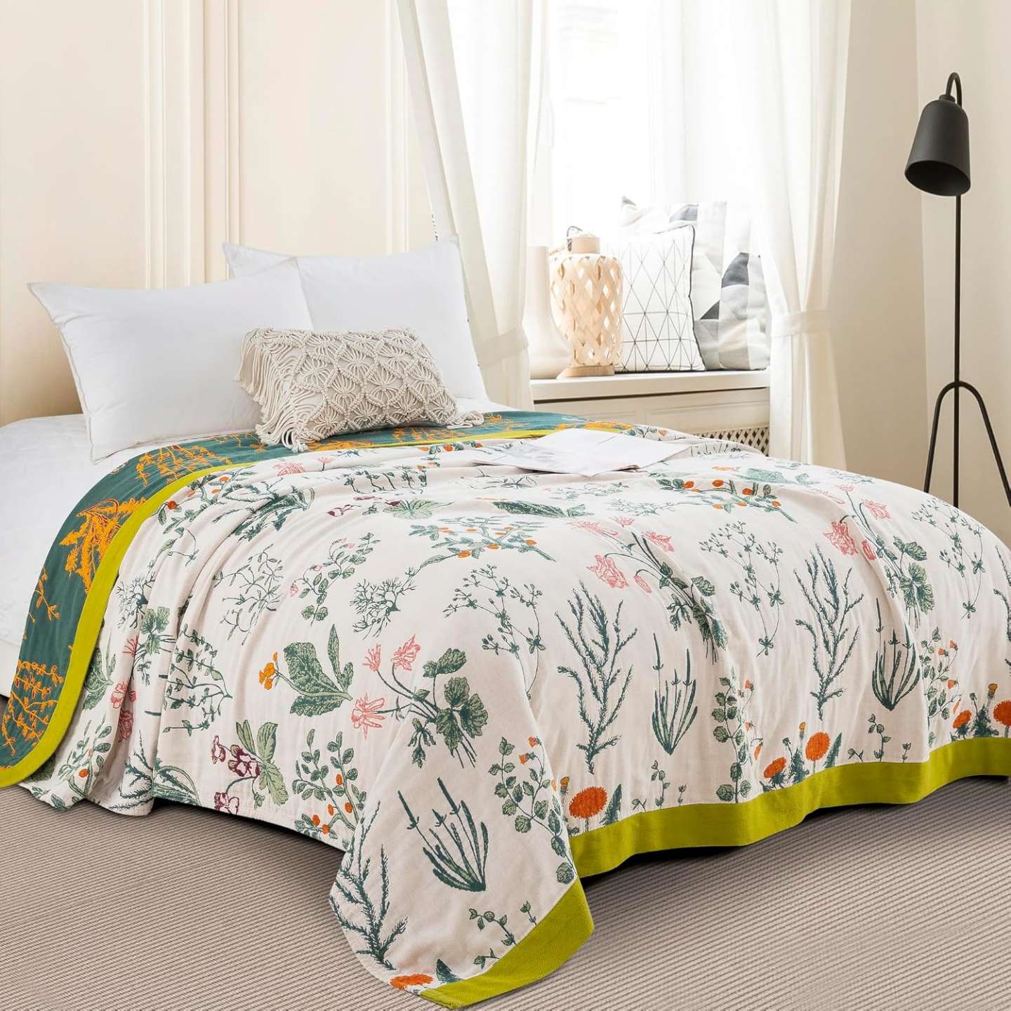 Organic Cotton Blanket with Floral Pattern