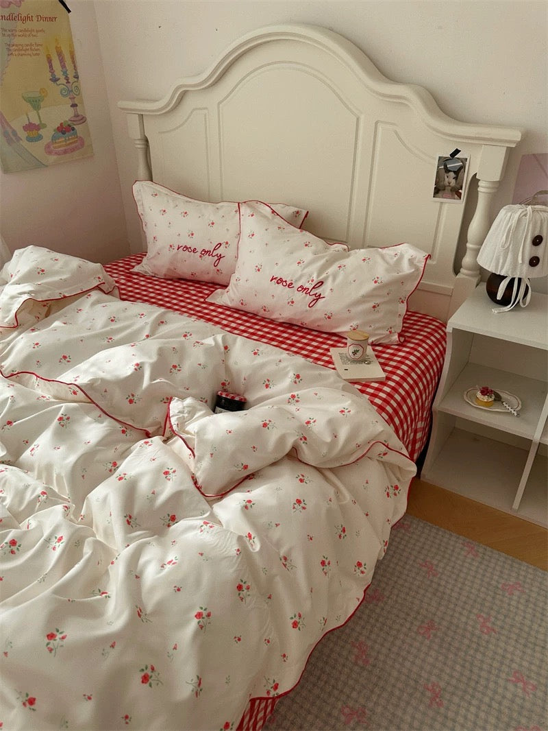 Coquette Rose Plaid Bedding Set