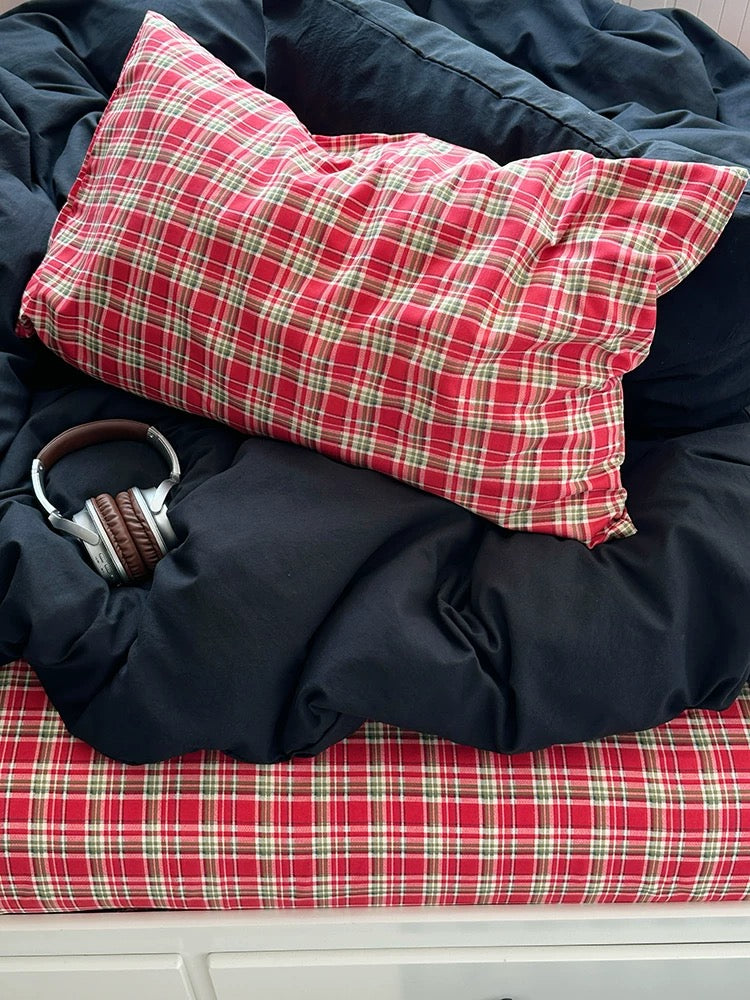 Red Tartan Plaid & Black Bedding Set