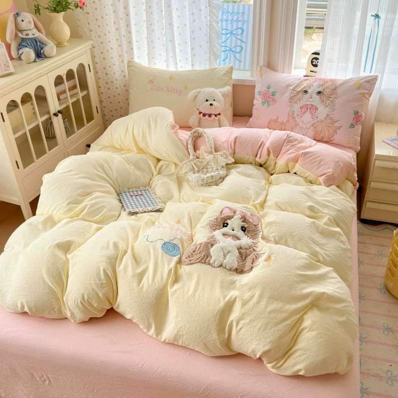 Cute Kitty Yellow Bedding Set